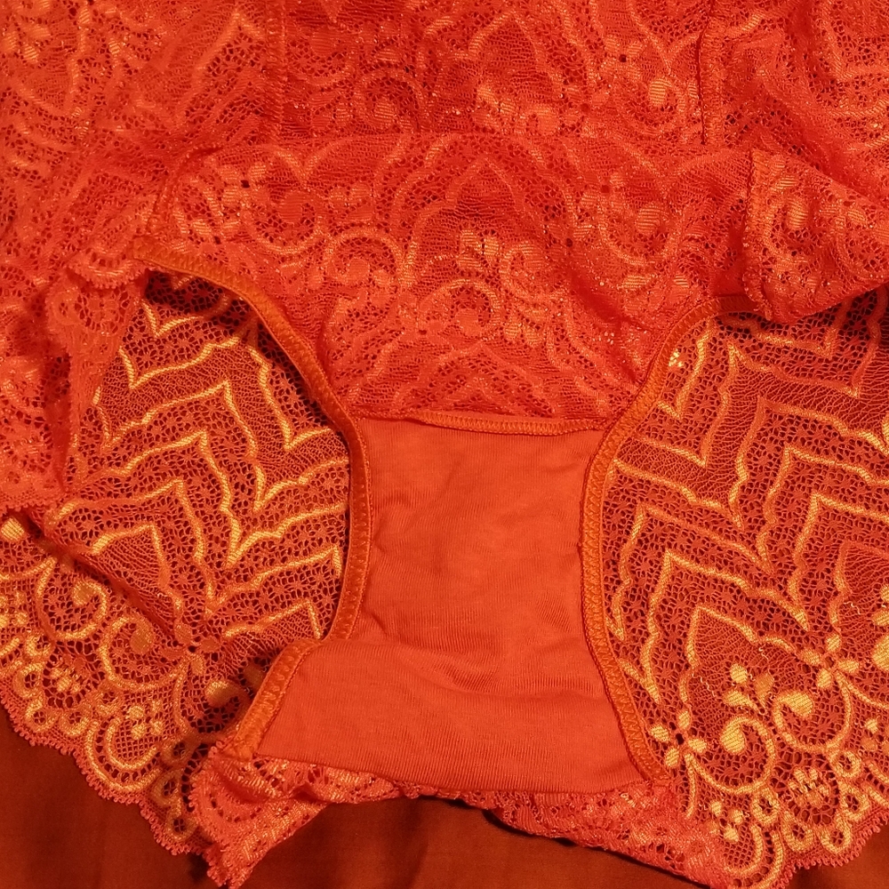 Intimissimi High Waist Lace Panty, NWT, Size Large - Picture 5 of 7